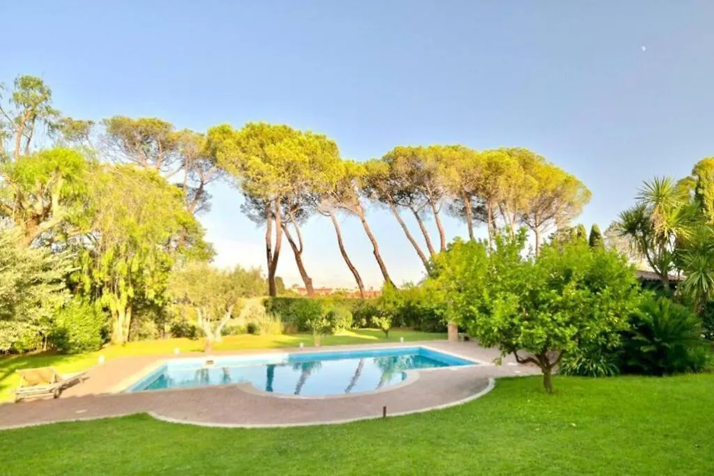 Villa Sull'Aurelia Antica Rome 0*,  Italy